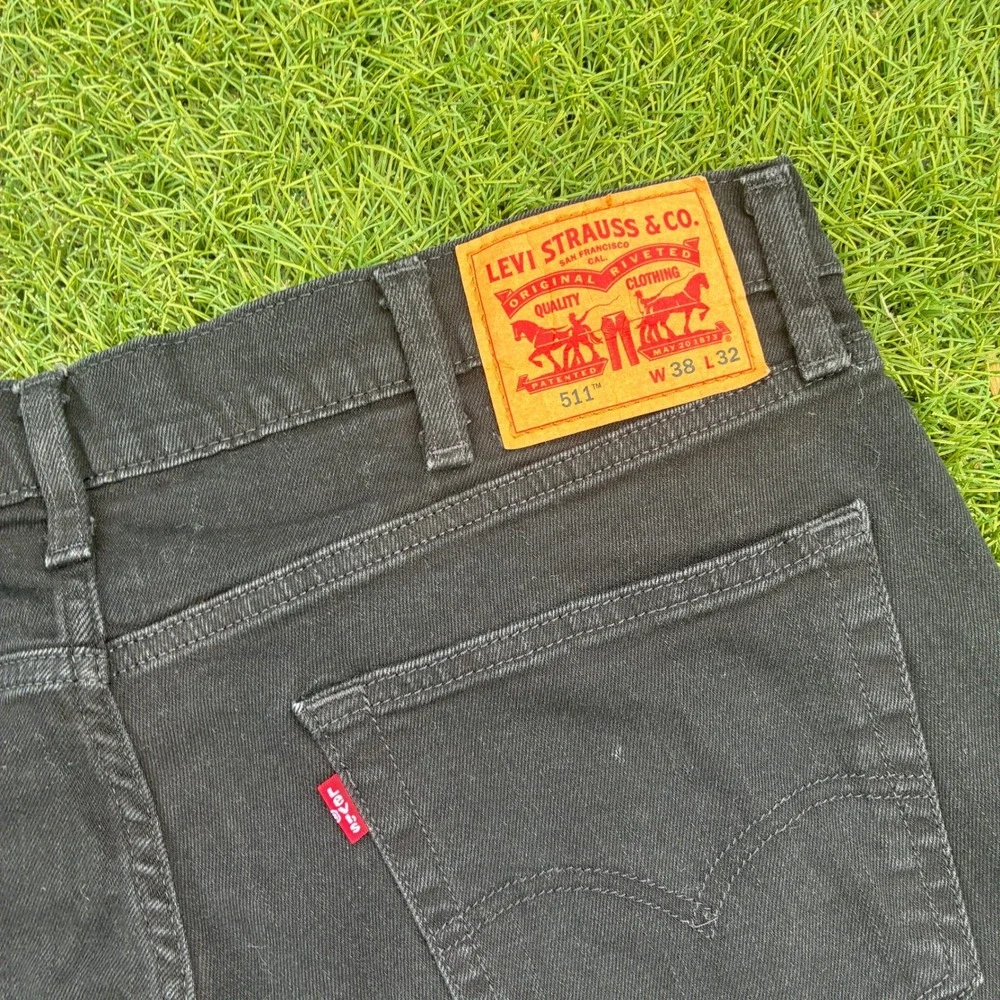 Levis 511 Slim Fit Black Jeans Mens 38x31 Solid Denim Pants Cotton Classic Work